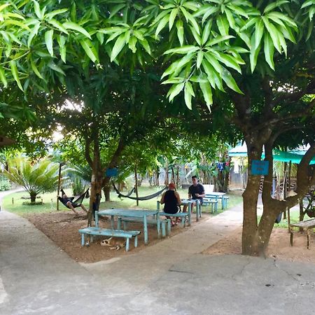 Fat Monkey Hostel Đảo Đảo Coron Ngoại thất bức ảnh