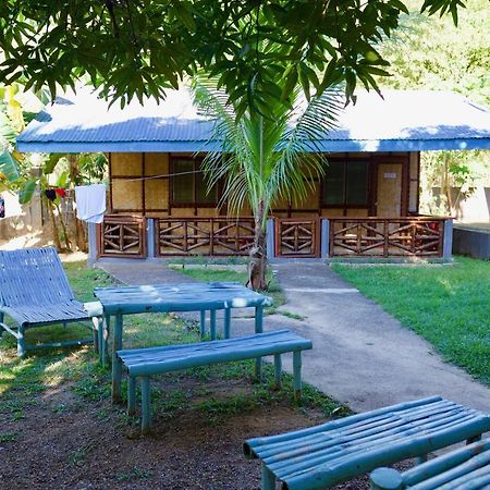 Fat Monkey Hostel Đảo Đảo Coron Ngoại thất bức ảnh