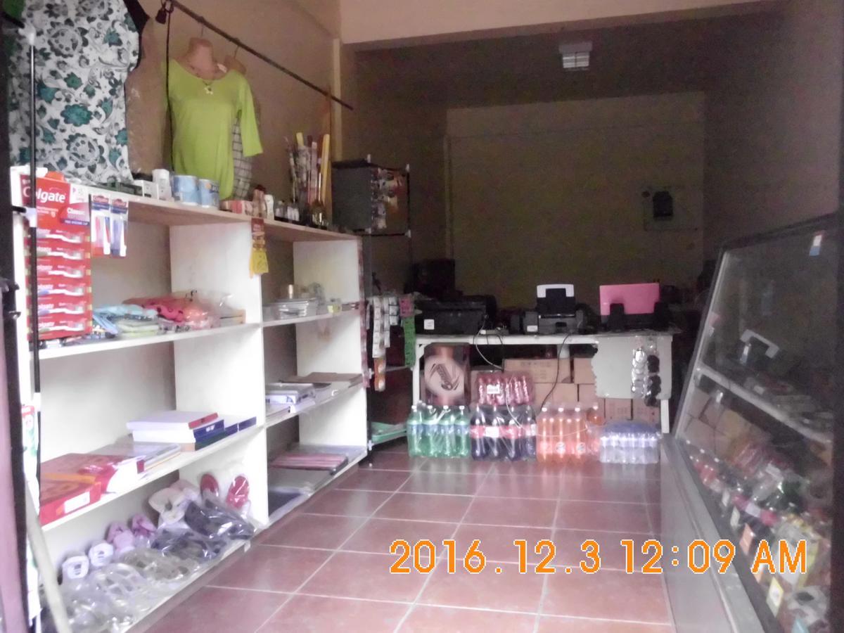 Fat Monkey Hostel Đảo Đảo Coron Ngoại thất bức ảnh