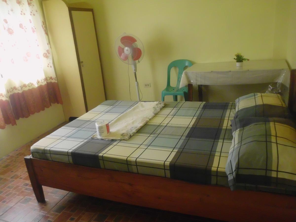 Fat Monkey Hostel Đảo Đảo Coron Ngoại thất bức ảnh
