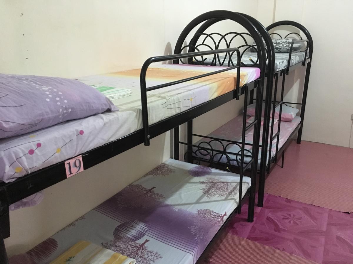 Fat Monkey Hostel Đảo Đảo Coron Ngoại thất bức ảnh