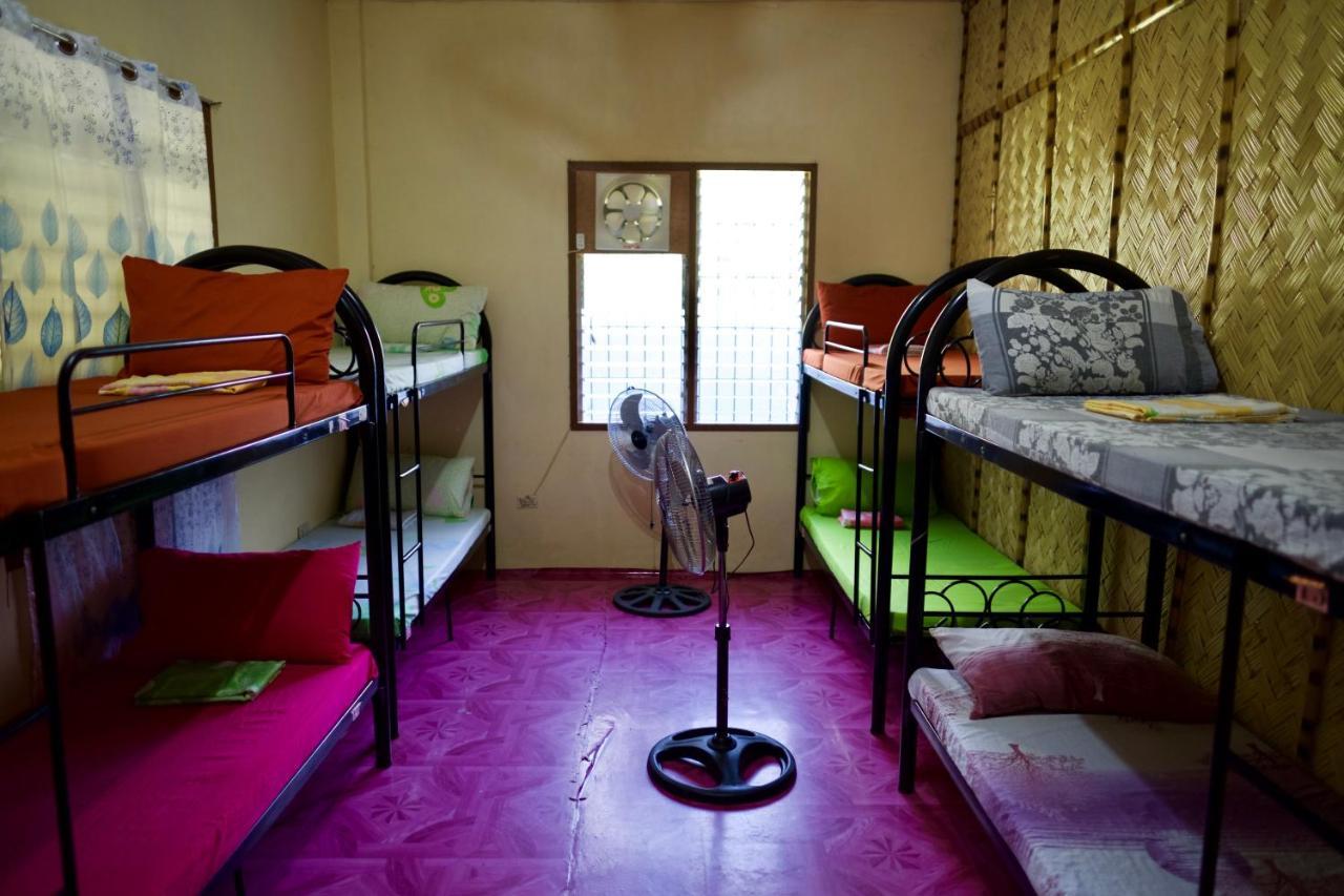 Fat Monkey Hostel Đảo Đảo Coron Ngoại thất bức ảnh