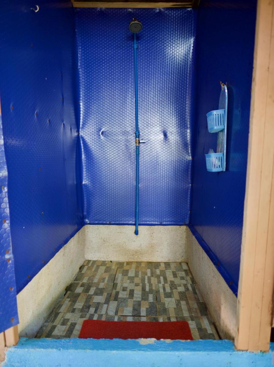 Fat Monkey Hostel Đảo Đảo Coron Ngoại thất bức ảnh