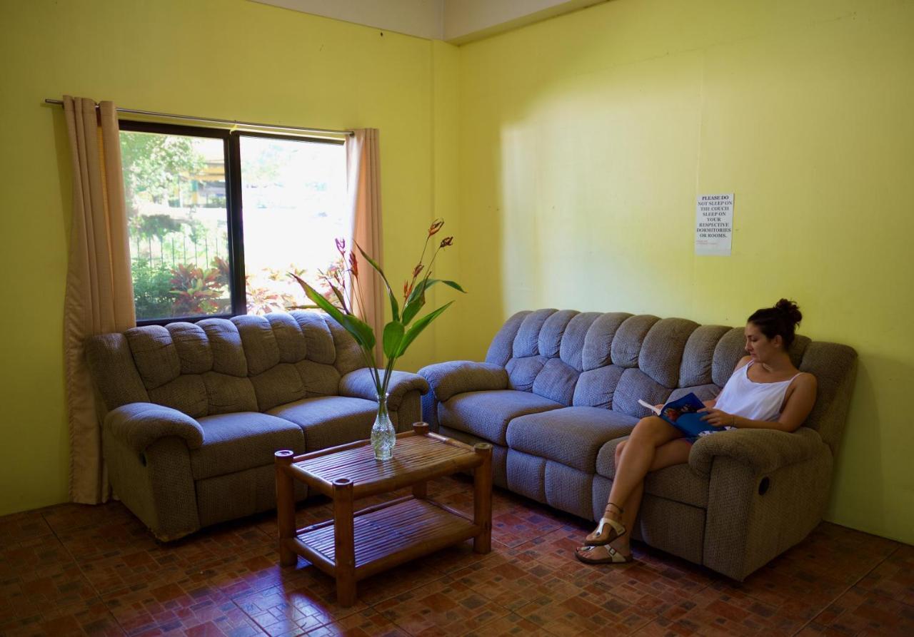 Fat Monkey Hostel Đảo Đảo Coron Ngoại thất bức ảnh