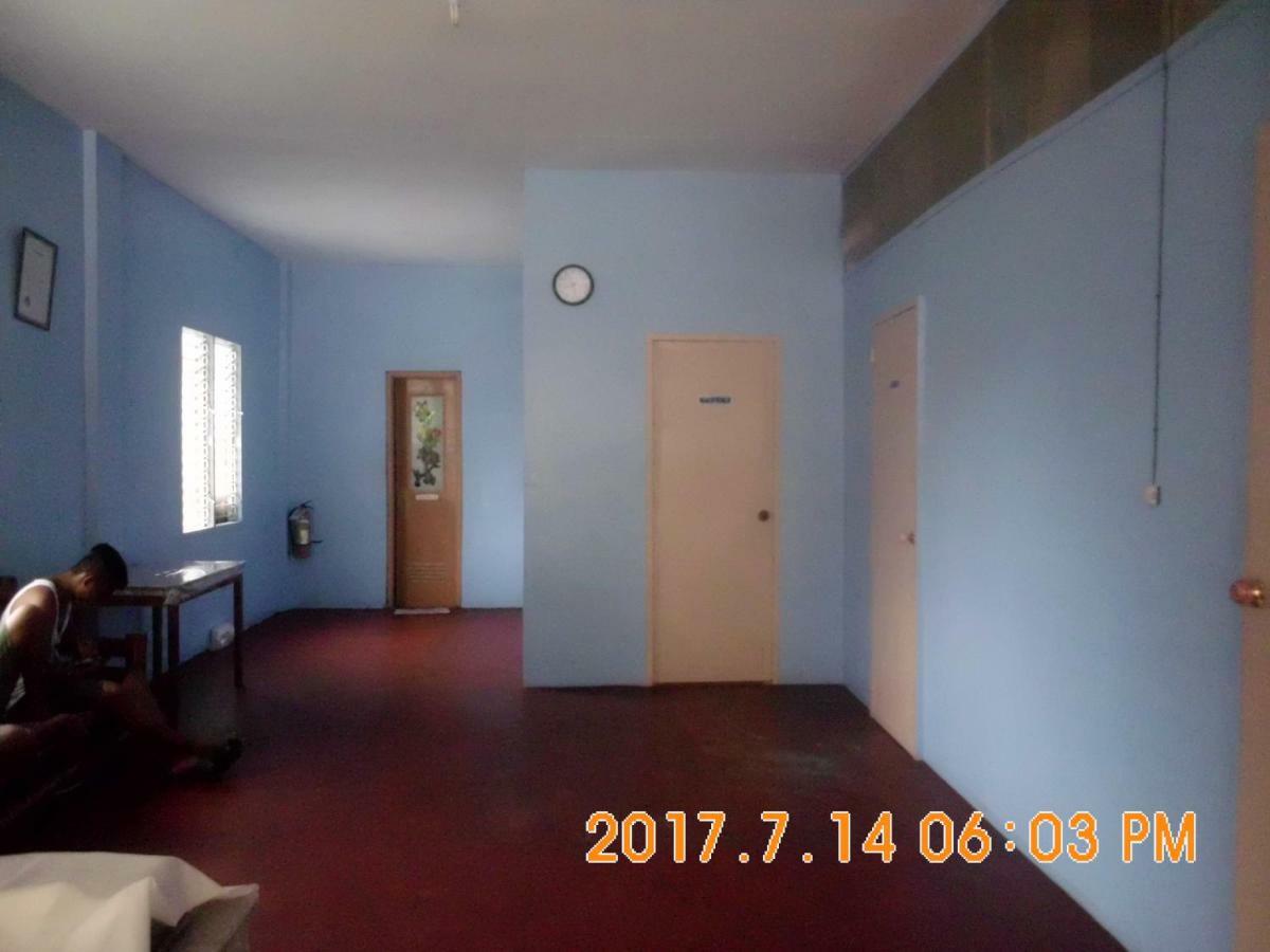 Fat Monkey Hostel Đảo Đảo Coron Ngoại thất bức ảnh