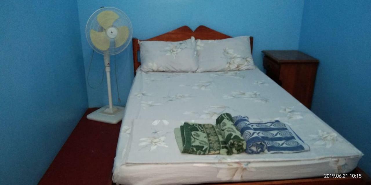 Fat Monkey Hostel Đảo Đảo Coron Ngoại thất bức ảnh