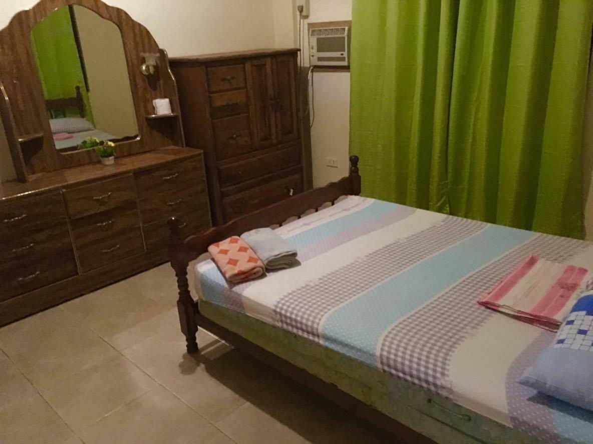 Fat Monkey Hostel Đảo Đảo Coron Ngoại thất bức ảnh